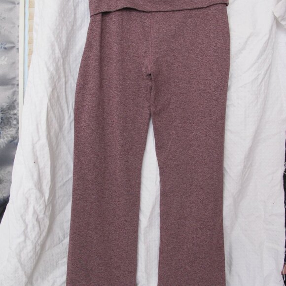 Like New - Athleta Girl Downtime Yoga Pant - Picture 11 of 11